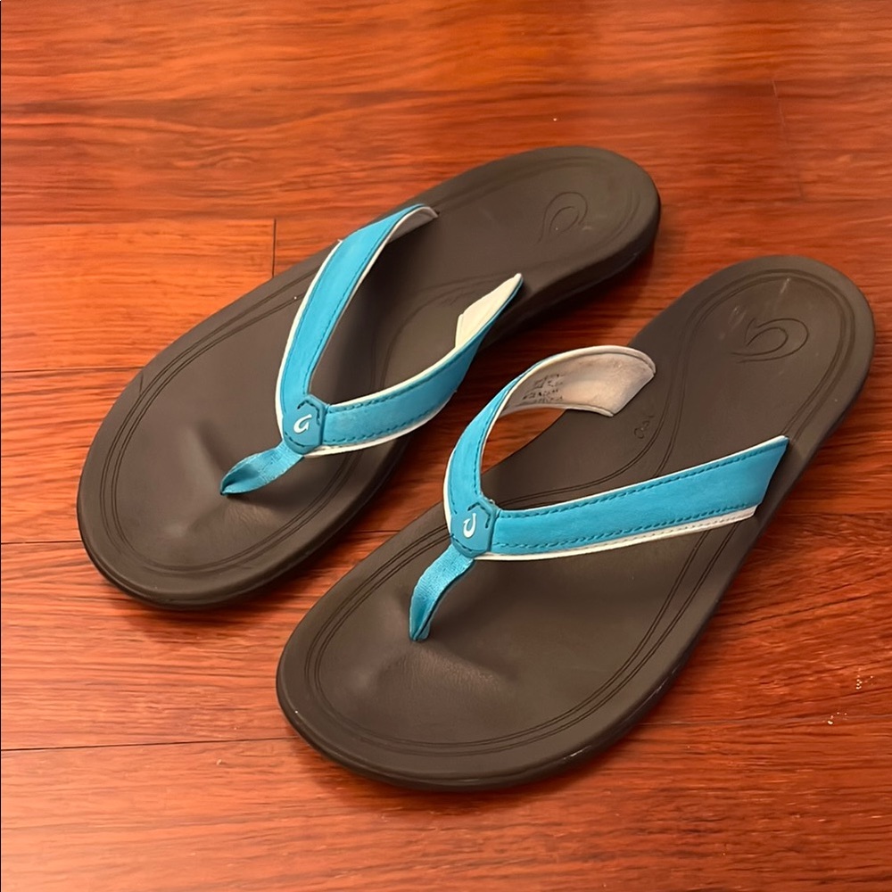 OluKai Turquoise Flip Flop Sandals 10